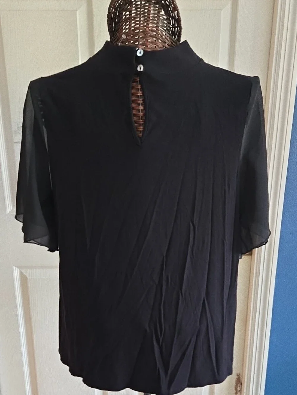 Kim & Cami Black Mock Neck Short Sleeve Top with Sheer Sleeves-Size L